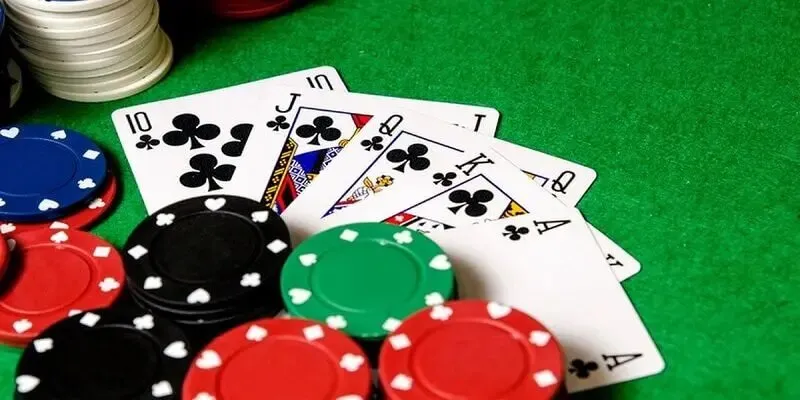 Mậu binh e2bet game bài đắt khách